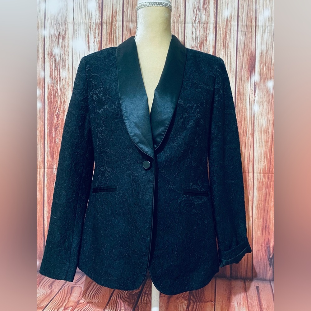 Women’s Size 8 Blazer Liz Claiborne Black Lace Textured Lined Soft Silky Trim